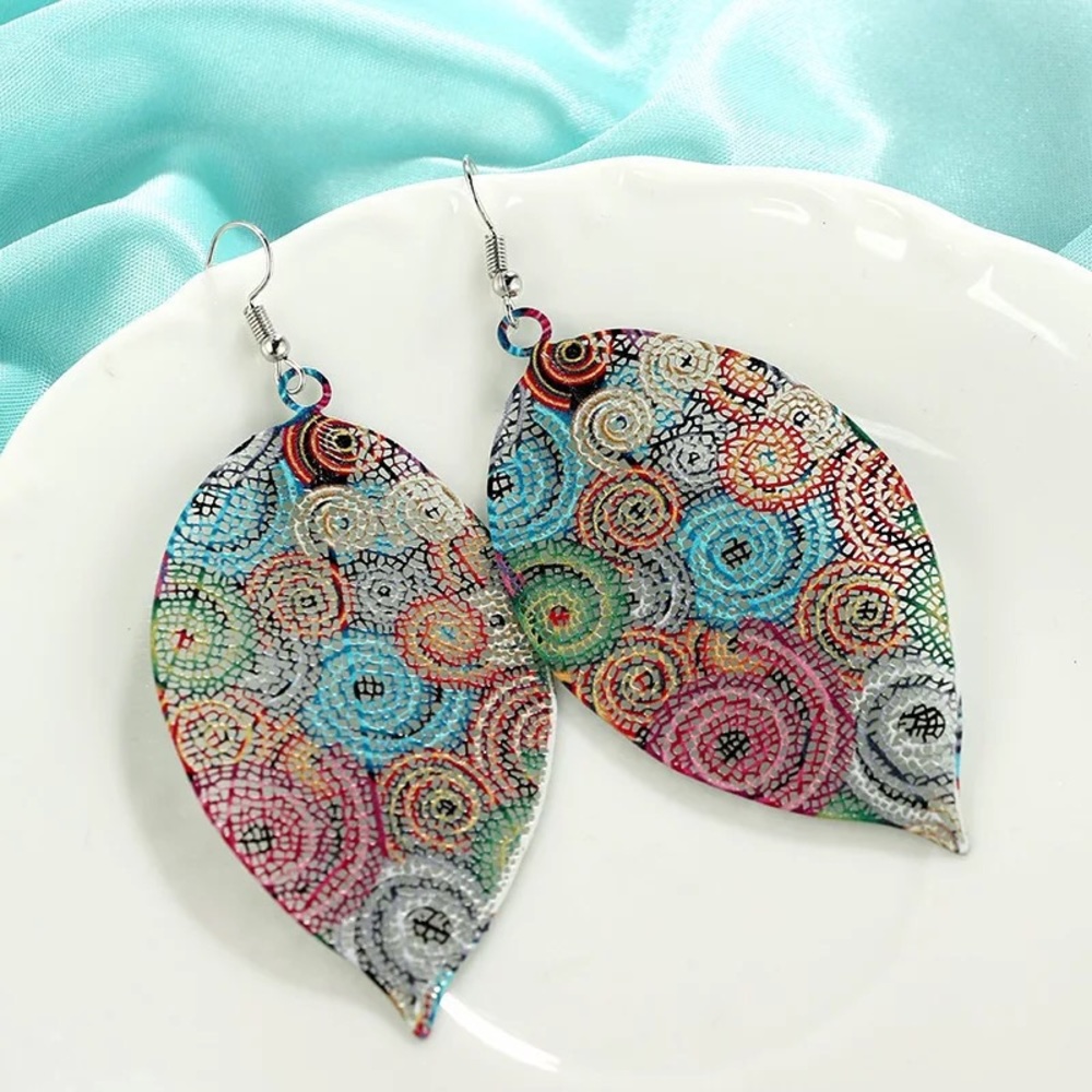 Colorful leaf earrings - Picture 4 of 4